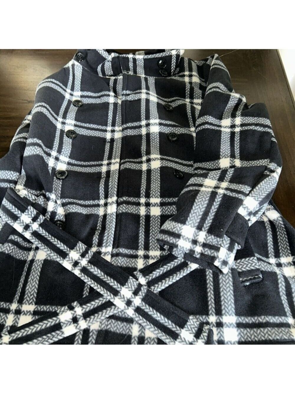 Ike Behar Women’s coat extra large black and￼white